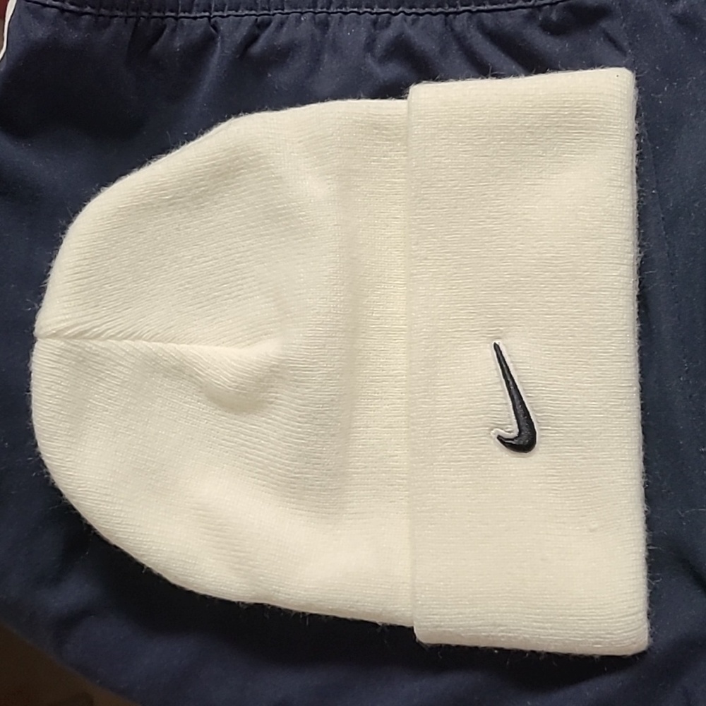 90s Nike White Black Swoosh Knit Beanie Winter Sweater Cap OS
